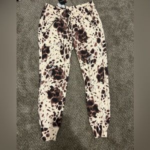 N.Philanthropy Women’s Gravity Printed Destroyed Sweatpants Size Medium